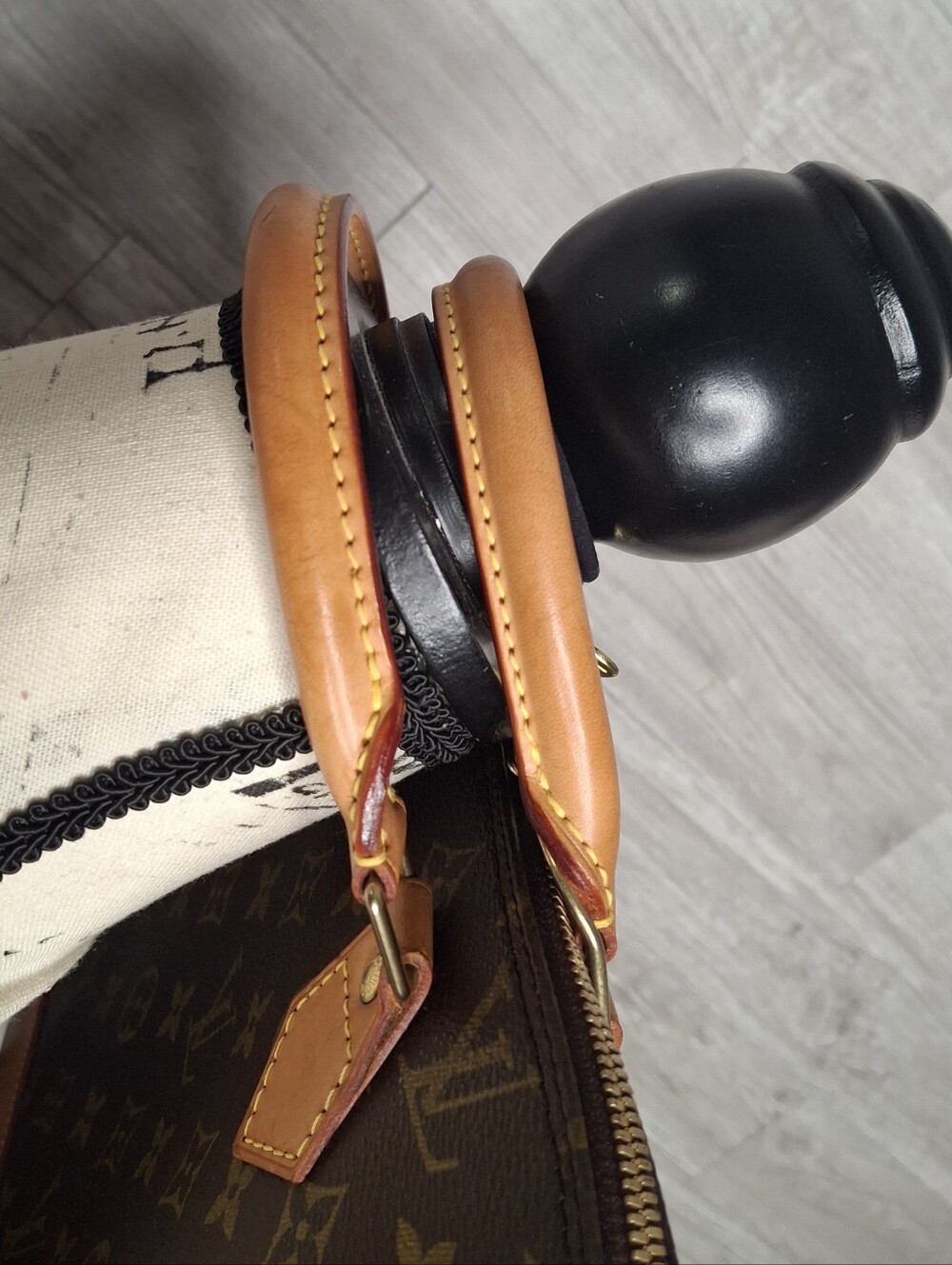 Vintage Louis Vuitton Alma Monogram Satchel with Vachetta Trim and Gold Hardware - Picture 8 of 16